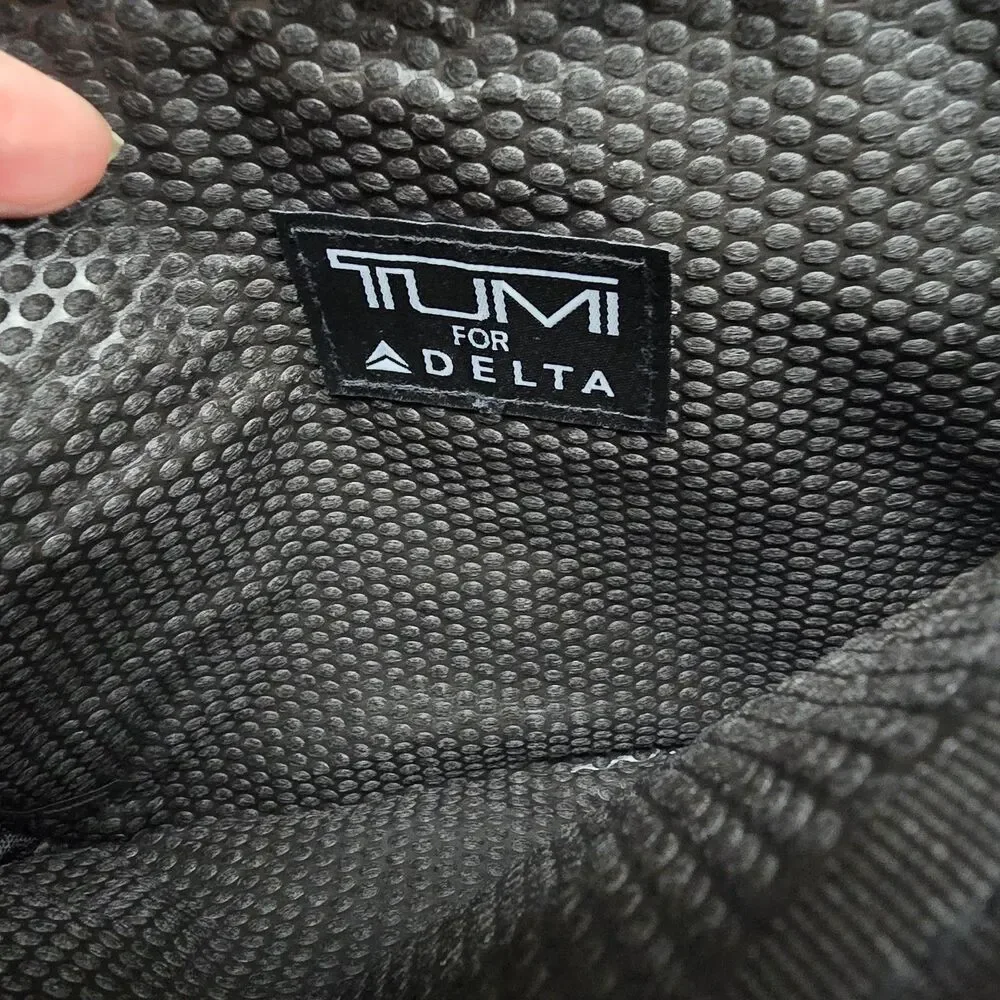 Tumi pre owned